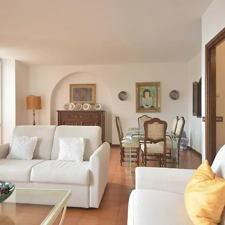 Caprera Flexyrent No Air Conditioning - Seafront Apartment *