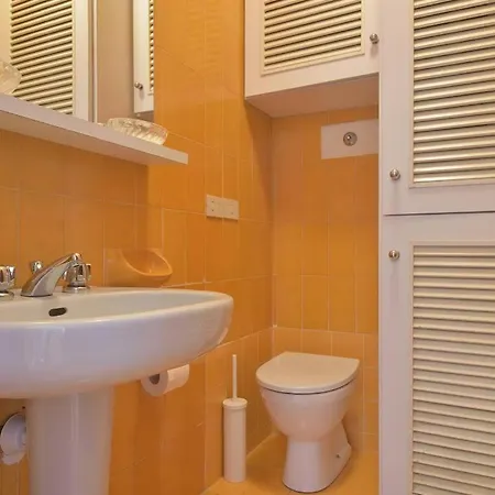 Caprera Flexyrent No Air Conditioning - Seafront Apartment