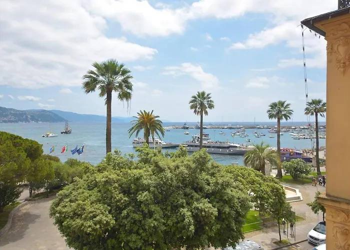 Caprera Flexyrent No Air Conditioning - Seafront Διαμέρισμα *